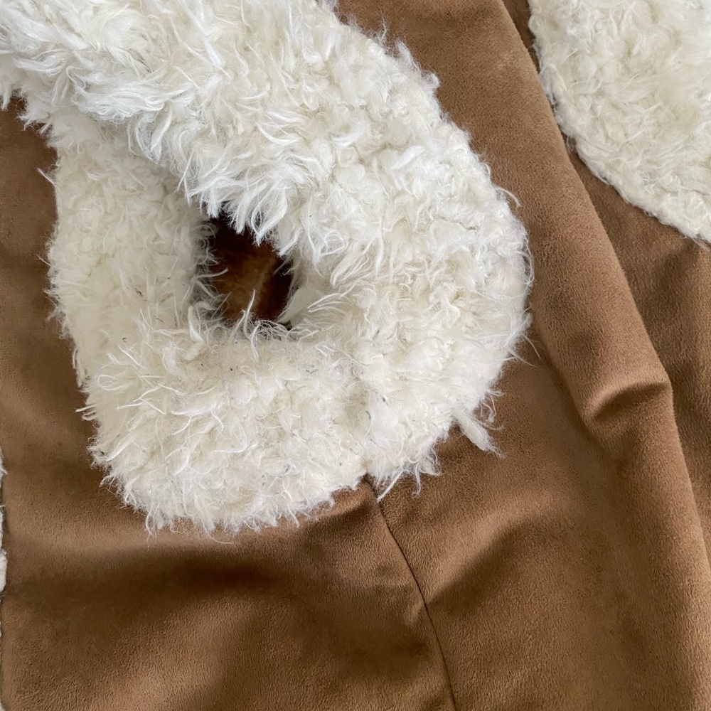 Old Navy Faux Suede Sherpa Vest - Picture 9 of 12